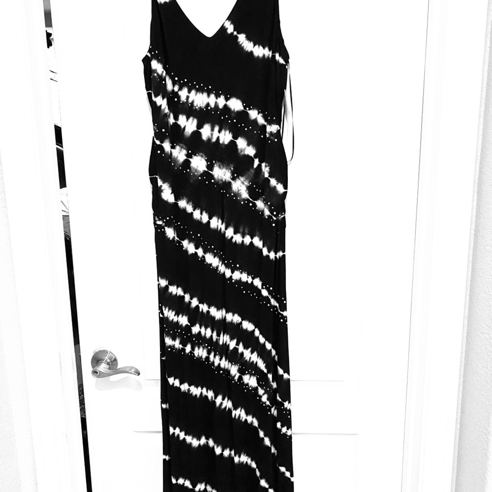 Black and white dress